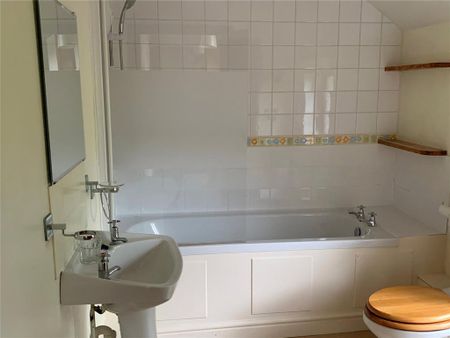 3 bedroom detached house to rent - Photo 5