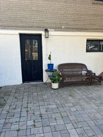 For Lease - 747 Botany Hill Crescent Unit# B, Newmarket, Ontario - Photo 2