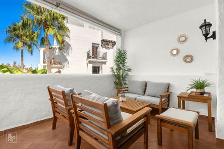 Middle Floor Apartment in Puerto Banús - Photo 3