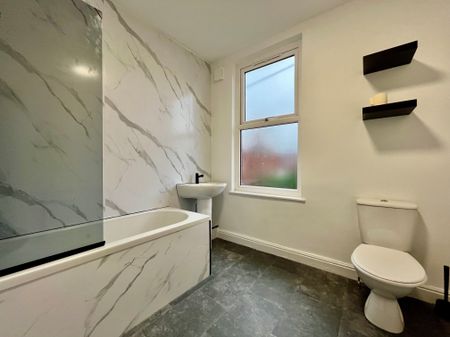 Hayleigh Mount, Leeds - Photo 4