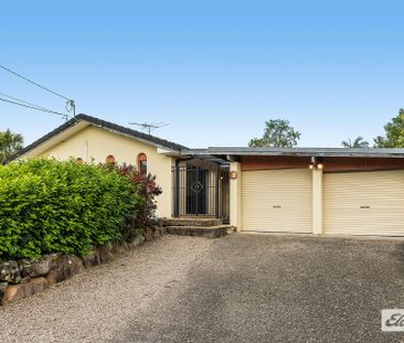 Renovated Comfort Meets Outdoor Entertaining Paradise - Photo 5