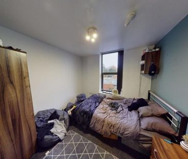 4 bedroom flat to rent - Photo 6