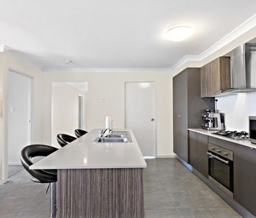 13 Lisa Crescent, Coomera QLD 4209 - House For Rent | Domain - Photo 2