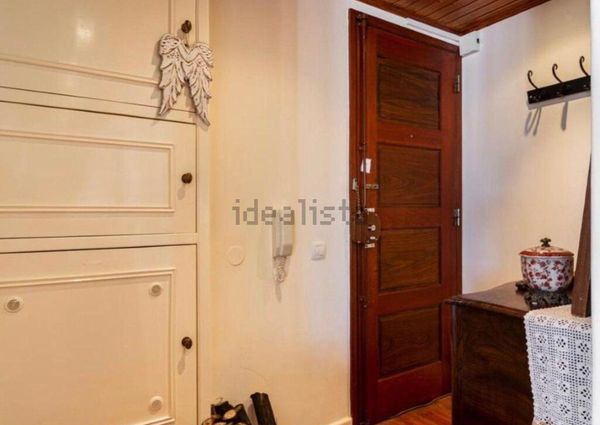 2 Bedroom Apartment with balcony, Belém, Lisboa