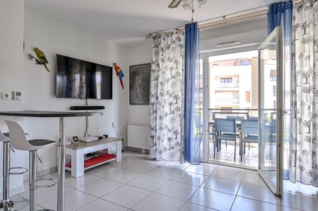 Appartement T2 de 42 m² avec une terrasse de 10 m² et parking, - Photo 2