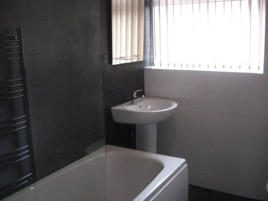 Welton Mount, Hyde Park - Photo 1