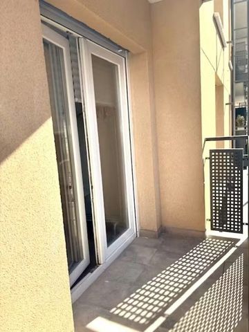 Avenida de Fuenlabrada, Leganés, Community of Madrid 28912 - Photo 4