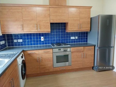 2 bedroom maisonette to rent - Photo 5