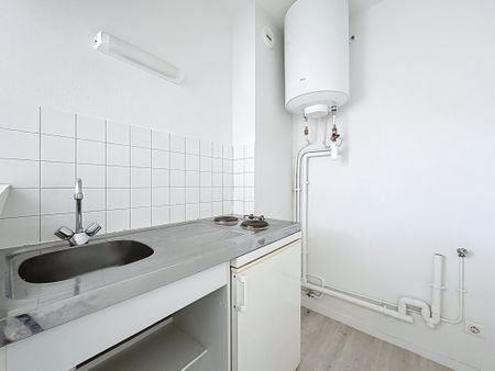 Location Appartement 1 pièce 16m² ST LO 50000 - Photo 3