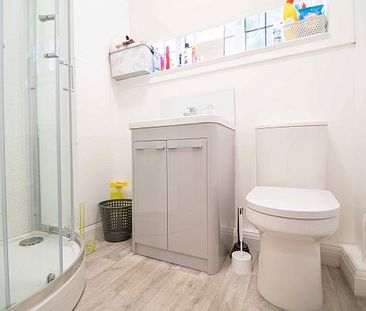 Room 5, Rawcliffe Holt, Rawcliffe Lane - Photo 6