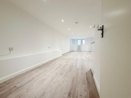 Studio to rent - Photo 4