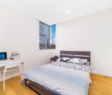 Two Bedroom One Bathroom with Balcony! - Photo 3