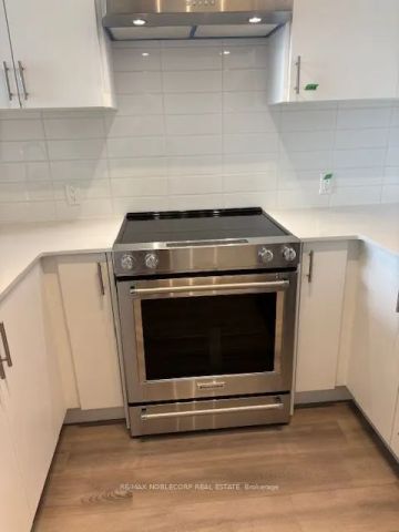 8960 Jane Street #515 - Photo 2