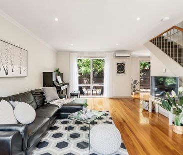 Stunning Town House In Quiet Block! - Photo 3