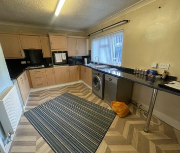 Tamar Grove, Hull - Photo 6