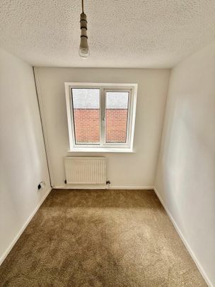Llwyn Mawr Close, Sketty, Swansea - Photo 1