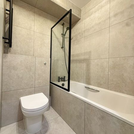 Studio Flat, Carronade House, E1W - Photo 3