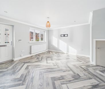 3 bedroom House to rent - Photo 2