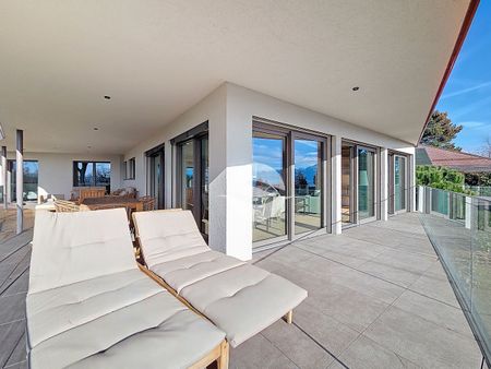 Luxury furnished apartment with lake view - Photo 5