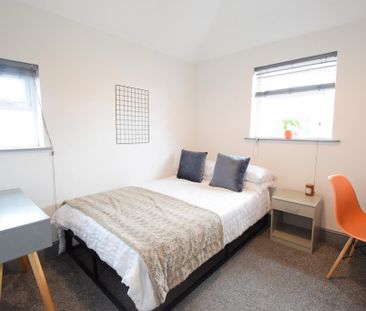 2 bedroom ground floor flat to rent - Photo 5