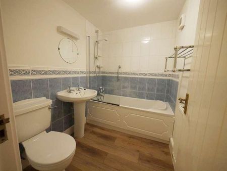 Lewis Lane, Cirencester, GL7 - Photo 5