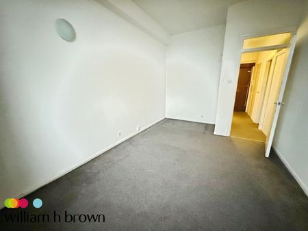 Stanford House, East Tilbury, Princess Margaret Road - Photo 2