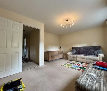 Black Eagle Court, Burton On Trent - DE14 - Photo 3