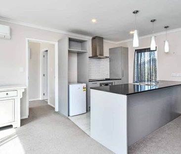 Modern & Easy Living - Photo 1