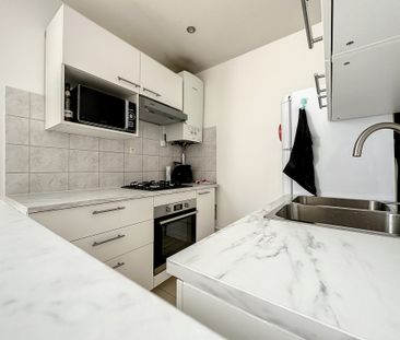 🌞 Loft lumineux en duplex – 66 m² au sol – Calme absolu – 52 rue Ju... - Photo 6