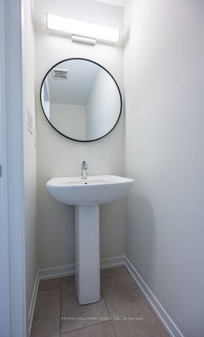 For Lease - 49 Matawin Lane, Richmond Hill, Ontario - Photo 4