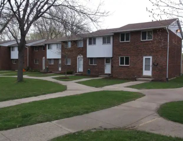 Anchorage on the Park Townhomes | 2932-2992 Wildwood Dr., Windsor - Photo 1