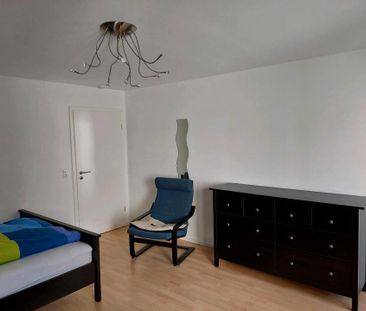 Möbliertes Zimmer mit eigenem Bad in ruhiger Lage - Foto 1