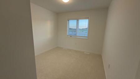 For Lease - 196 Stamson Street, Kitchener, Ontario - Photo 3