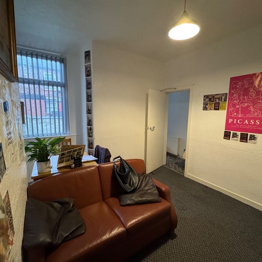 3 Bed Terraced House, Hibbert Street, M14 - Photo 1