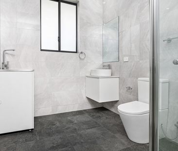 Modern Living - Photo 4