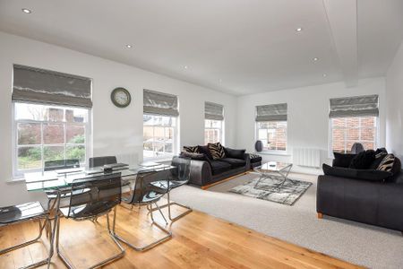 2 bedroom flat to rent - Photo 2