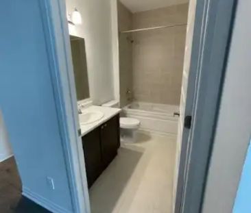 411 - 95 DUNDAS STREET S | 411 - 95 DUNDAS STREET S, Oakville - Photo 1