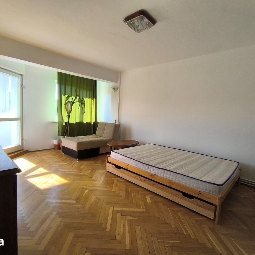Inchiriere 4 camere Cipariu Centru - Photo 1