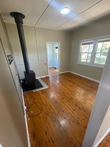 Charming Two-Bedroom Home in a Convenient Location - Photo 2