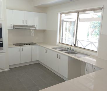 Coastal Family Living in Beautiful Peregian Beach - Photo 4