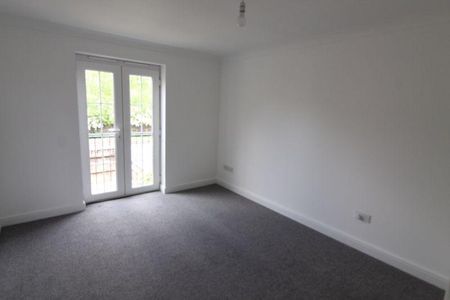 5 bedroom townhouse to rent - Photo 2