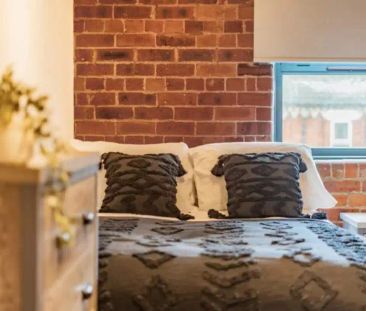 Bronze Studio - Photo 3