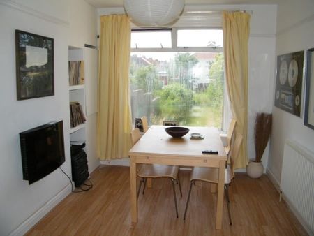 4 Bed Terraced House, Bristol, BS7 - Photo 3