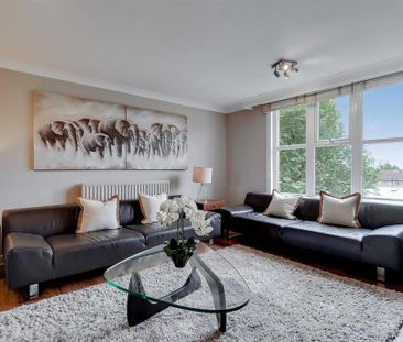 3 bedroom flat to rent - Photo 2