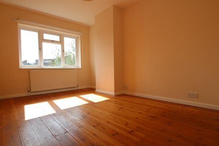 3 bed Maisonette for let - Photo 2