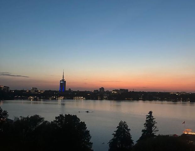 Exklusiv möblierte Wohnung mit Alsterblick - Beispielbild - Foto 1