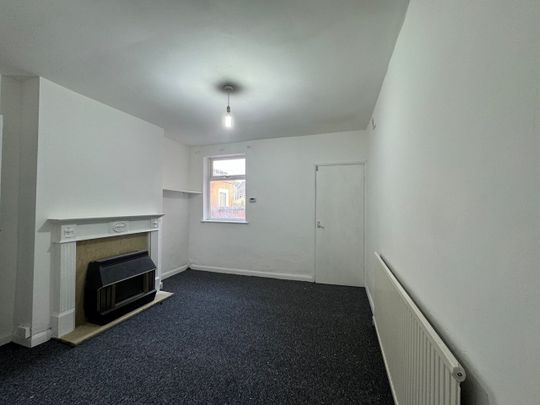 3 Bed Terraced House, Rolleston Street, LE5 - Photo 1