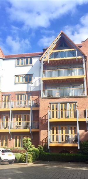 Foregate Street, CHESTER - Photo 1