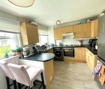 2 bedroom flat to rent - Photo 6