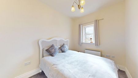 2 bedroom flat to rent - Photo 2